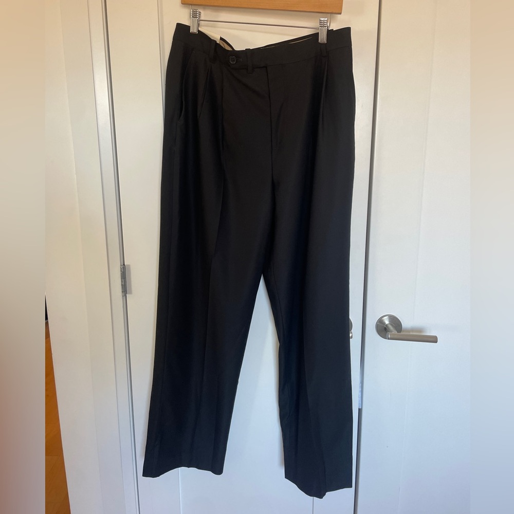 Banana Republic Men's Black Pleated Dress Pants